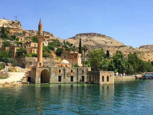 Foto - Şehirlerin Osmanlı dönemindeki isimlerini merak ettiniz mi? Smyrna, Hattena, Çölemerik...