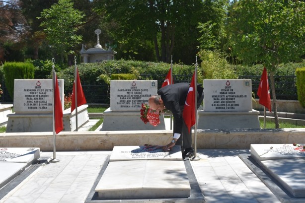 Foto - Şehit ailelerinin hüzünlü bayram arifesi