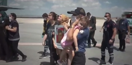 Foto - Şehit ailesi ayaklandı! Meral Akşener'in İyi Parti'sinden skandal reklam