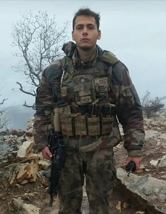 Foto - Şehit annesinden Özgür Özel’e tepki! "Hangi yüzle buraya geliyorsun"