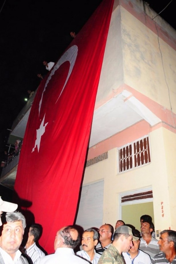 Foto - Şehit askerlerin evine ateş düştü