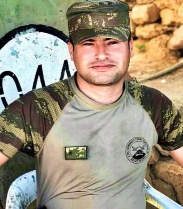 Foto - Şehit babası oğlunun cenazesine sedyeyle katıldı