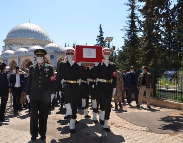 Foto - Şehit babası oğlunun cenazesine sedyeyle katıldı