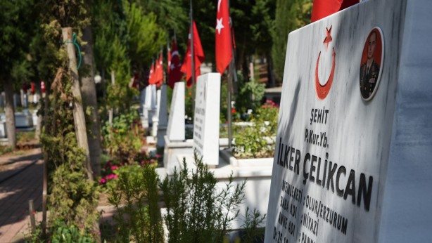 Foto - Şehit babasından DEM ve CHP’lilere kurşun gibi sözler