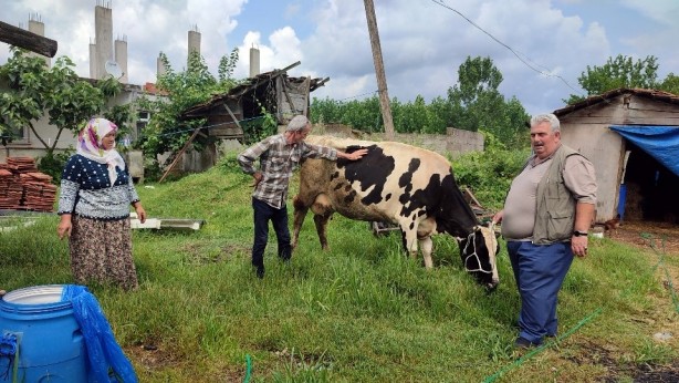 Foto - Şehit babasından yangında provokatörlük yapan sanatçı bozuntularını utandıracak hareket!