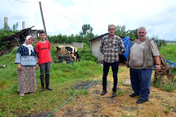 Foto - Şehit babasından yangında provokatörlük yapan sanatçı bozuntularını utandıracak hareket!