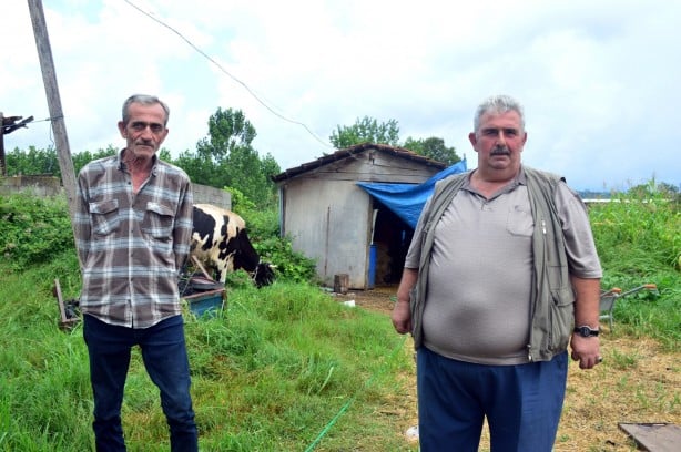 Şehit babasından yangında provokatörlük yapan sanatçı bozuntularını utandıracak hareket!