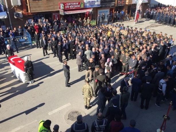 Foto - Şehit çocuklarının babalarına son vedası yürekleri dağladı