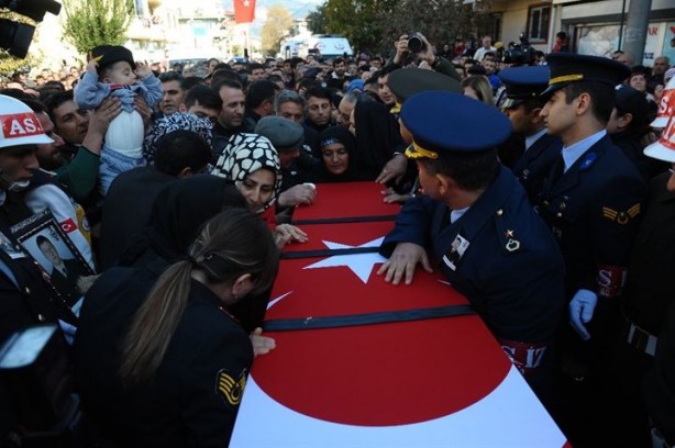 Foto - Şehit çocuklarının babalarına son vedası yürekleri dağladı