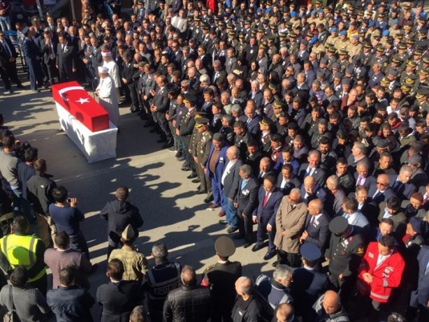 Foto - Şehit çocuklarının babalarına son vedası yürekleri dağladı