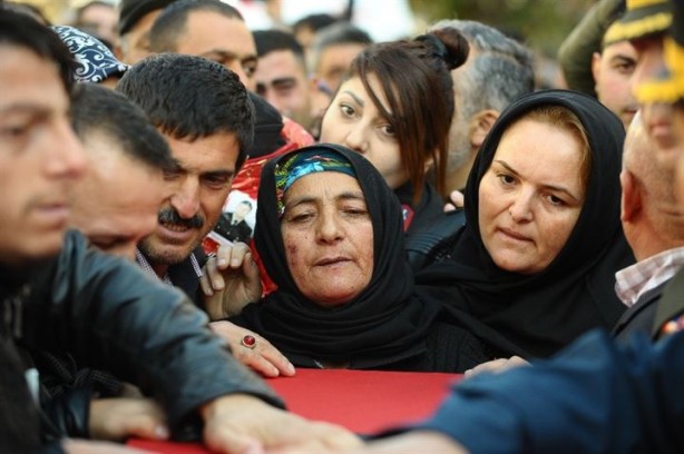 Foto - Şehit çocuklarının babalarına son vedası yürekleri dağladı