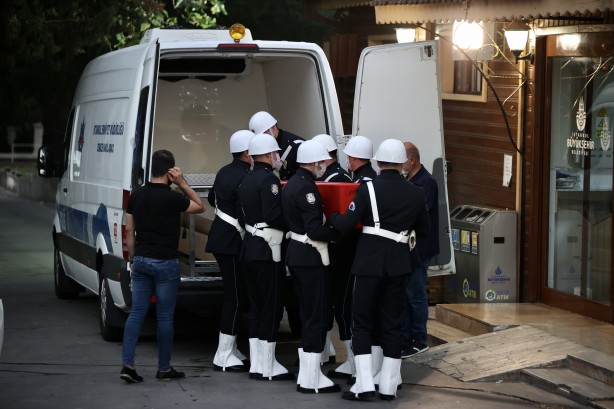 Foto - Şehit edilen emniyet müdür yardımcısının naaşı İstanbul'a getirildi