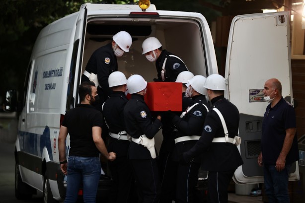 Foto - Şehit edilen emniyet müdür yardımcısının naaşı İstanbul'a getirildi