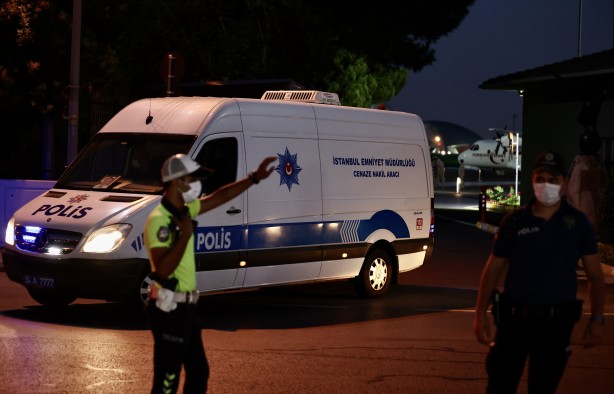 Foto - Şehit edilen emniyet müdür yardımcısının naaşı İstanbul'a getirildi
