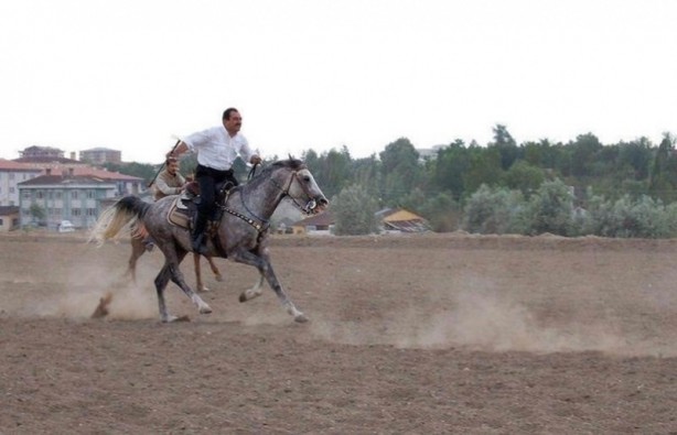 Foto - Şehit edilişinin 9. yıl dönümünde dava adamı Muhsin Yazıcıoğlu!