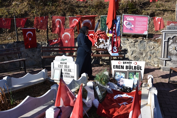 Foto - Şehit Eren Bülbül'ün annesi oğlunun hayatını anlatan filmi böyle yorumladı