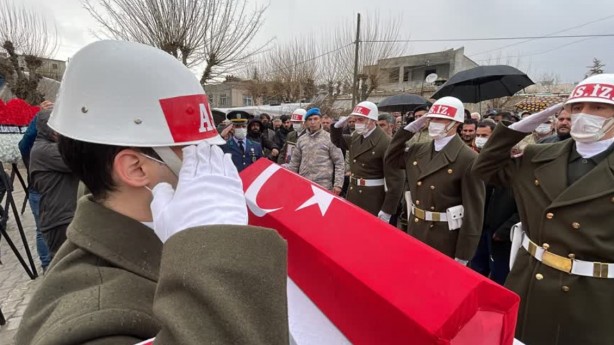 Foto - Şehit havacı uzman çavuş, Adıyaman'da ebediyete uğurlandı