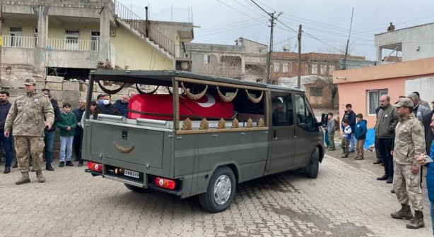 Foto - Şehit havacı uzman çavuş, Adıyaman'da ebediyete uğurlandı