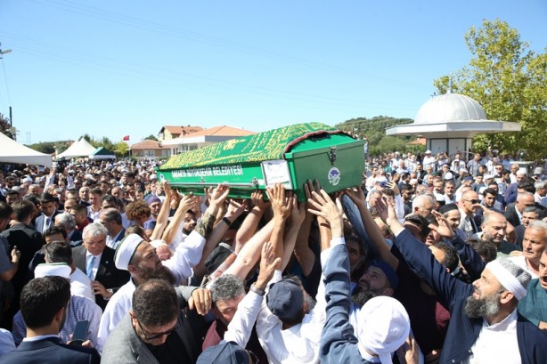 Foto - Şehit Kaymakam Safitürk'ün babası son yolculuğuna uğurlandı