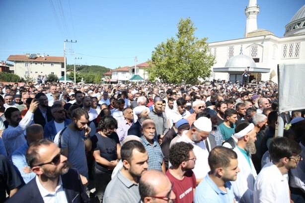 Foto - Şehit Kaymakam Safitürk'ün babası son yolculuğuna uğurlandı
