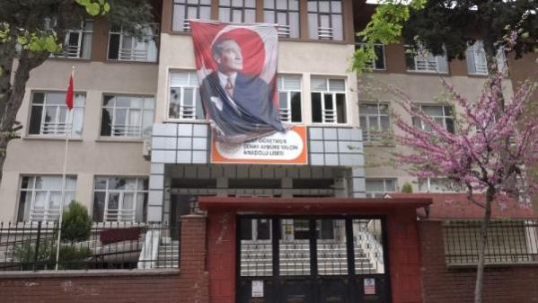 Foto - Şehit Öğretmen Şenay Aybüke Yalçın'ın adı verilmişti... Okulun ismini değiştirmek için harekete geçtiler