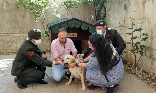 Foto - Şehit onbaşının gazi köpeği "Atmaca" ailesine sahiplendirildi
