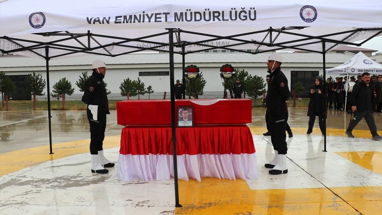 Foto - Şehit polis memuruna son görev