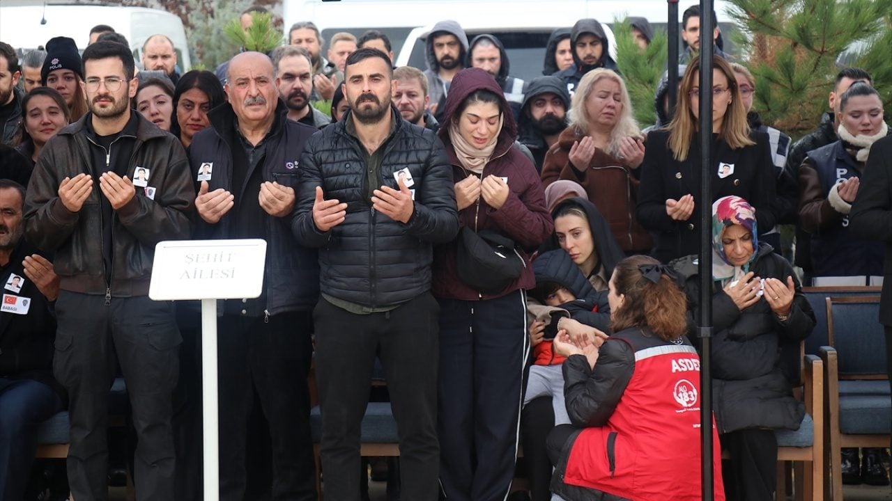 Foto - Şehit polis memuruna son görev