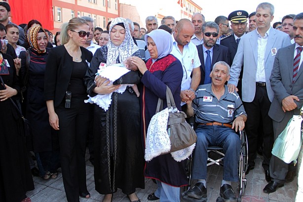 Foto - Şehit Polis Murat Savaş Kale için tören düzenlendi