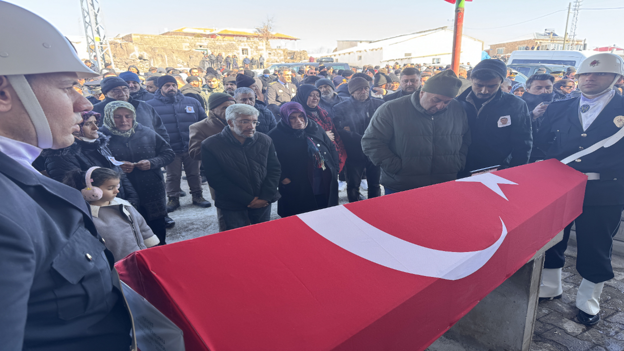 Şehit polise son görev