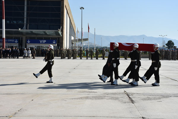 Foto - Şehit Remzi Nişan için tören düzenlendi