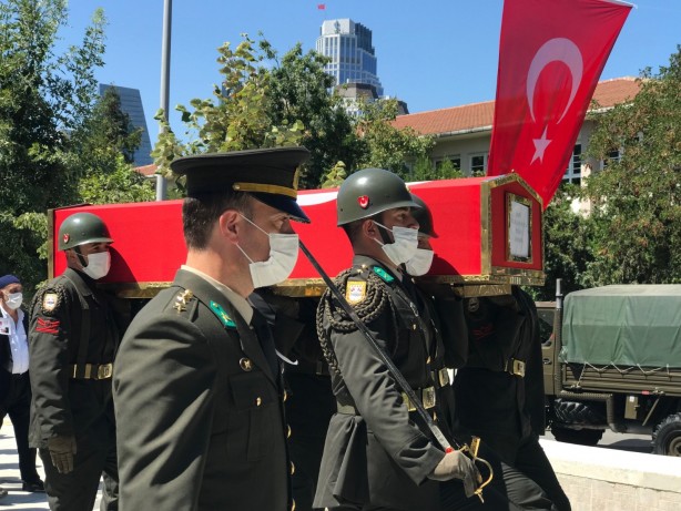 Foto - Şehit Teğmen İsmail Can Softa son yolculuğuna uğurlandı