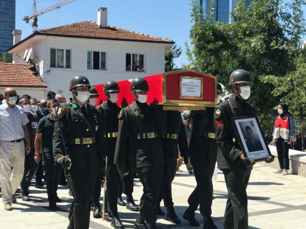 Foto - Şehit Teğmen İsmail Can Softa son yolculuğuna uğurlandı