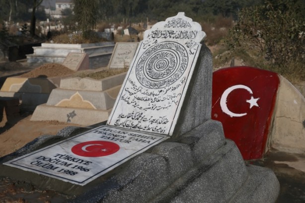Foto - Şehit Tekiner Tayfur'un Pakistan'daki mezarı bulundu