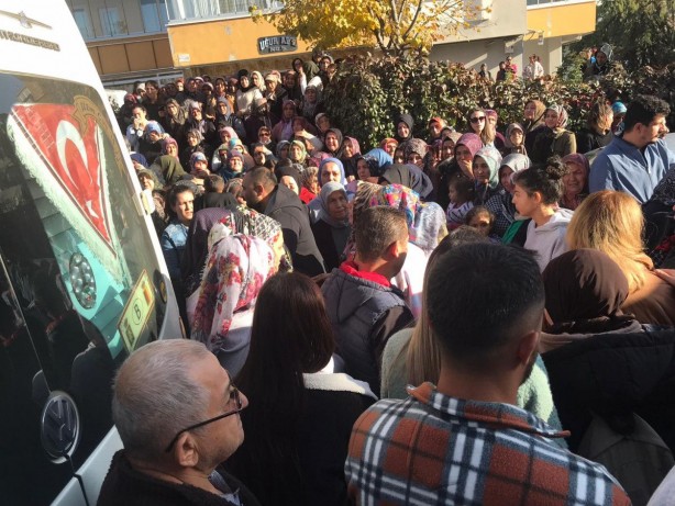 Foto - Şehit Uzman Çavuş Halil Yıldız, son yolculuğuna uğurlandı! Yürekleri yakan ayrıntı 