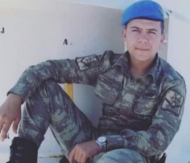 Şehit Uzman Çavuş Halil Yıldız, son yolculuğuna uğurlandı! Yürekleri yakan ayrıntı 