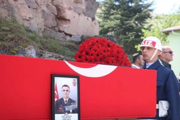 Foto - Şehit uzman çavuş, son yolculuğuna uğurlandı