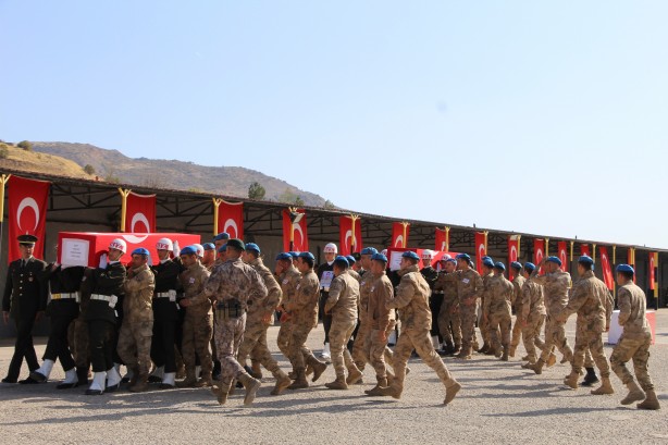 Foto - Şehitler son yolculuğuna uğurlandı
