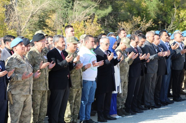 Foto - Şehitler son yolculuğuna uğurlandı