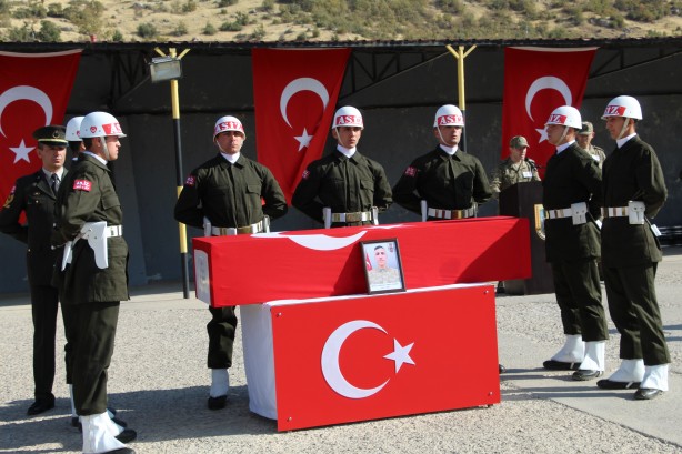 Foto - Şehitler son yolculuğuna uğurlandı