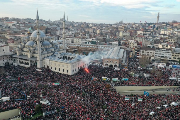 Foto - Şehitlerimize rahmet, Filistin'e destek, İsrail'e lanet! On binler Galata'da buluştu