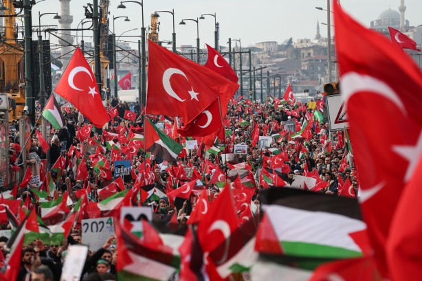 Foto - Şehitlerimize rahmet, Filistin'e destek, İsrail'e lanet! On binler Galata'da buluştu