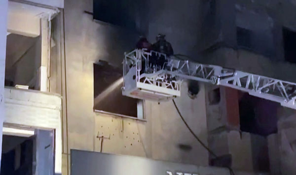 Foto - Şehrin göbeğinde korkutan yangın