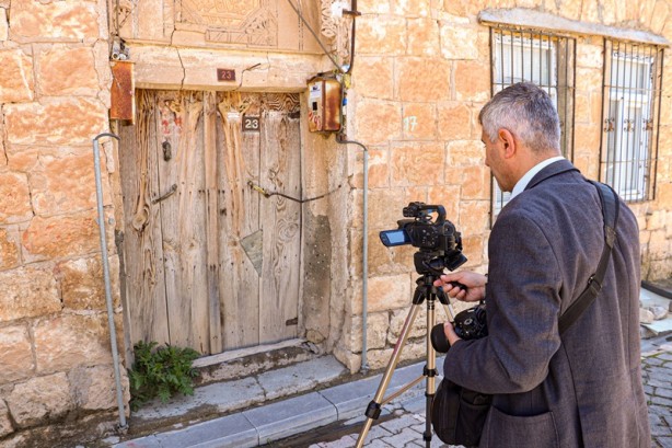 Foto - Şehrin tarihi ahşap kapıları için araştırma