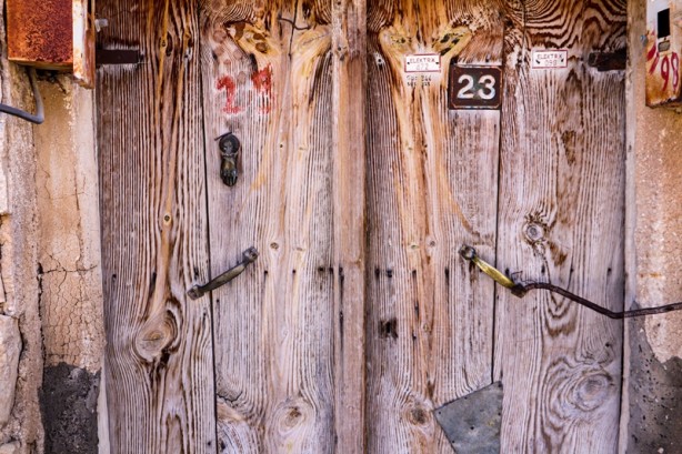 Foto - Şehrin tarihi ahşap kapıları için araştırma