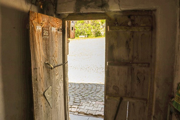 Foto - Şehrin tarihi ahşap kapıları için araştırma