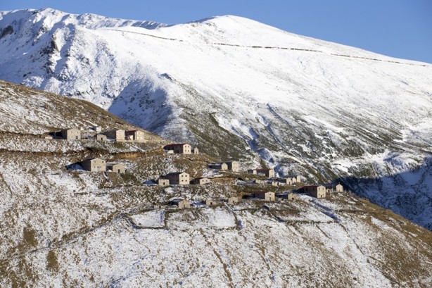 Foto - Şehrin yüksek rakımlı zirveleri beyaza büründü