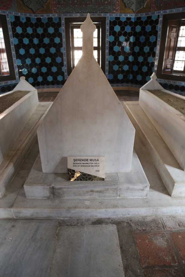 Foto - Şehzade Mahmud Türbesi