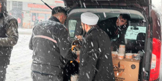 Seküler tayfanın nefreti bitmiyor!