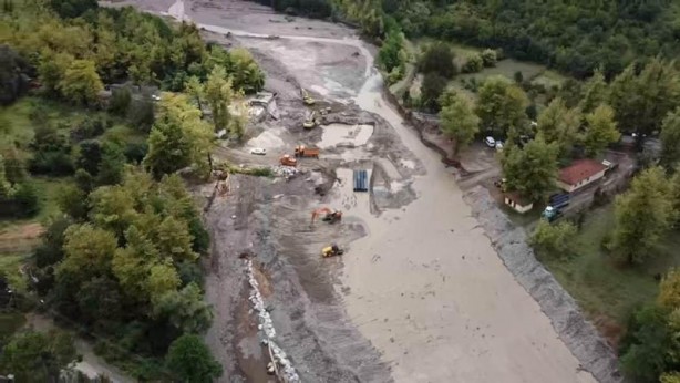 Foto - Sel felaketinde 2 köprü yıkılmıştı! 36 metrelik köprü yapılıyor